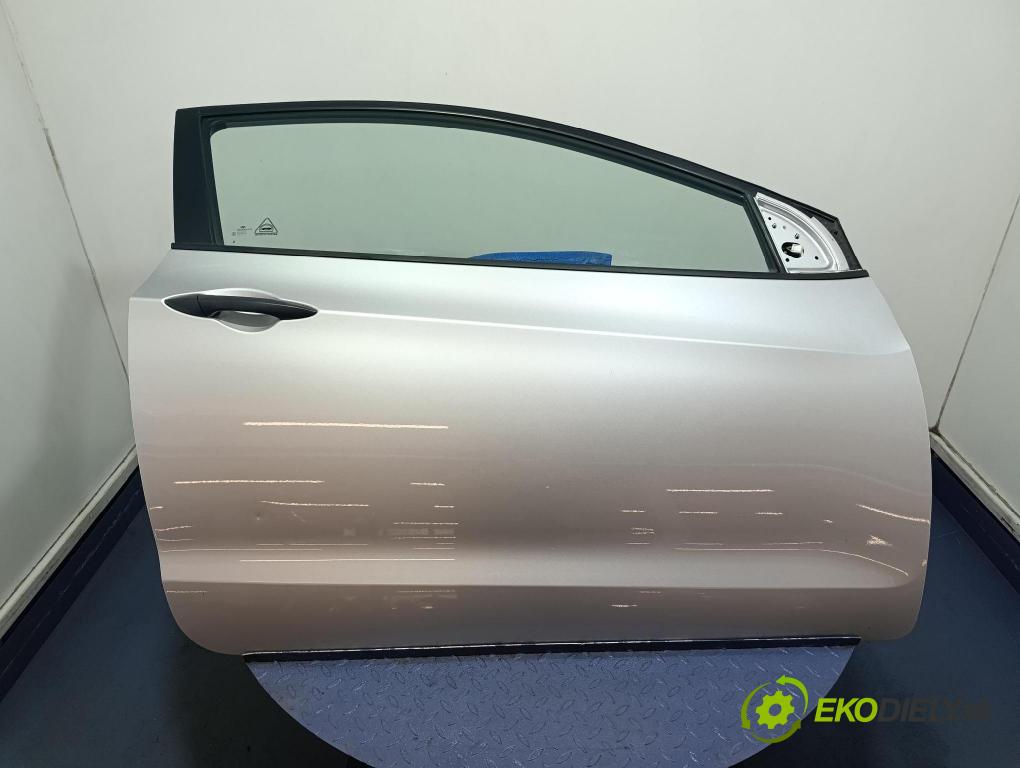 Hyundai I30 2001 dveře před prave