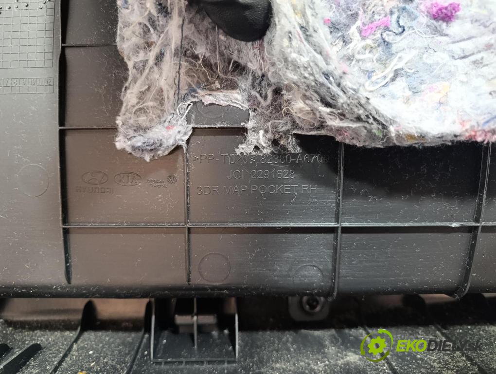 Hyundai I30 2001 Tapacír: dveře před Práva: 82380-A6700