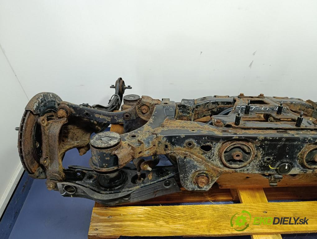 Kia Sorento 2015 výztuha Pozastavenia: Zad: