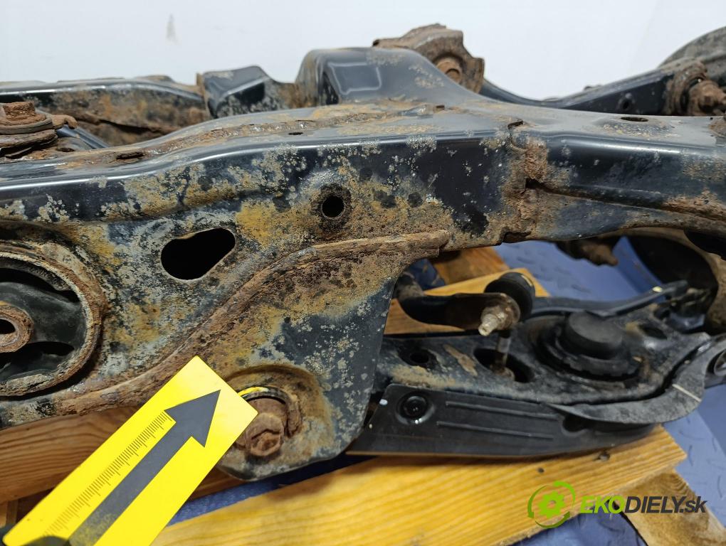 Kia Sorento 2015 výztuha Pozastavenia: Zad:
