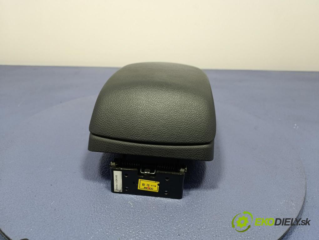 Hyundai I30 2001 loketní opěrka