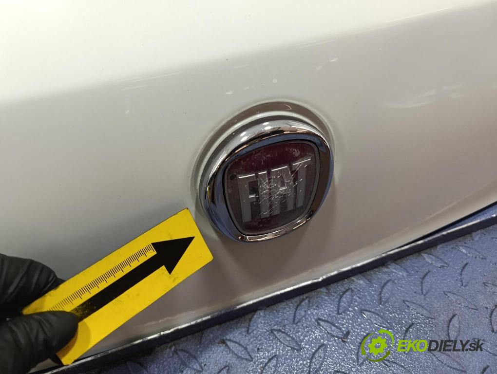 Fiat Bravo 2010 zadní dveře kufra: kufr