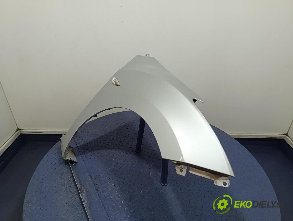 Hyundai I30 2001 blatnik před v pravo: