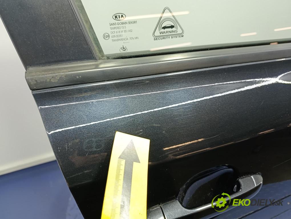 Kia Ceed 2009 dveře před prave