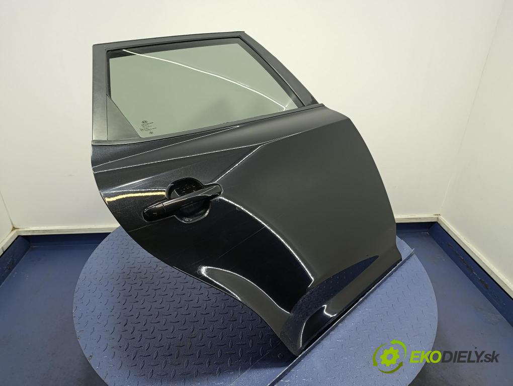 Kia Ceed 2009 dveře Zad: prave