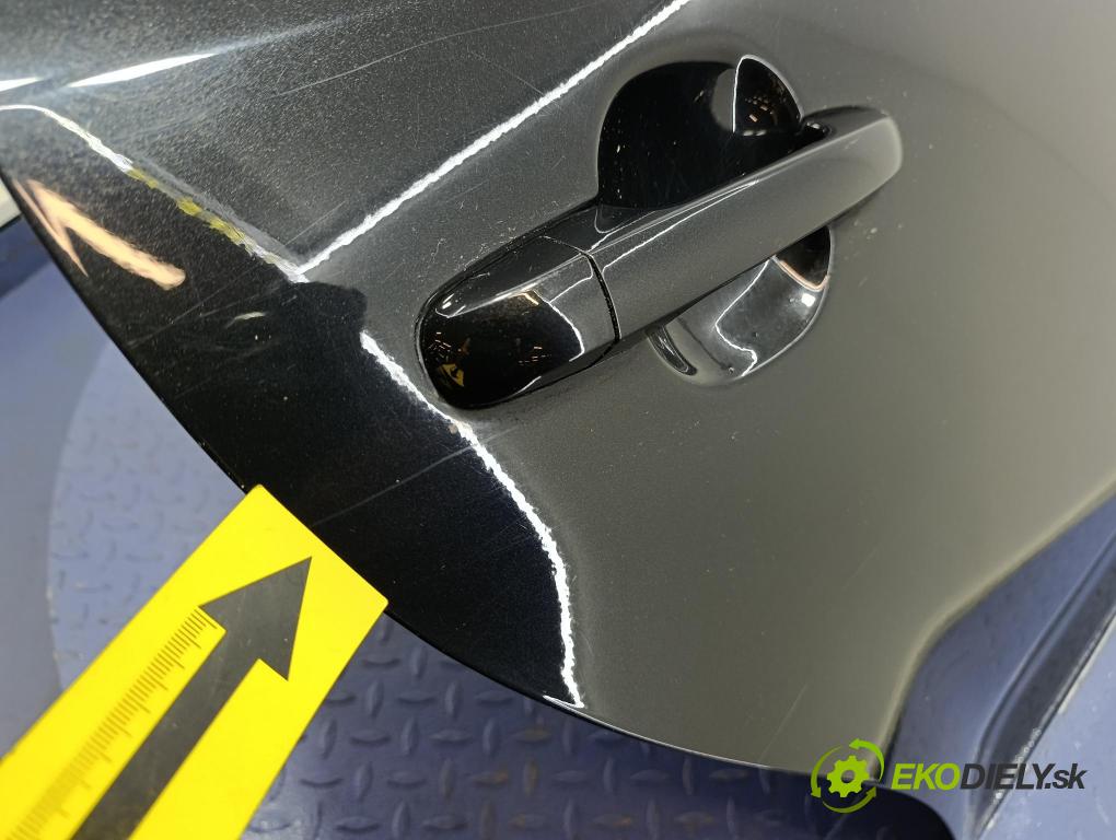 Kia Ceed 2009 dveře Zad: prave