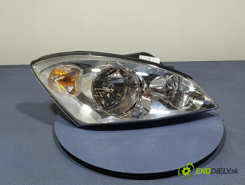 Kia Ceed 2009 Reflektor: v pravo: 20-B855