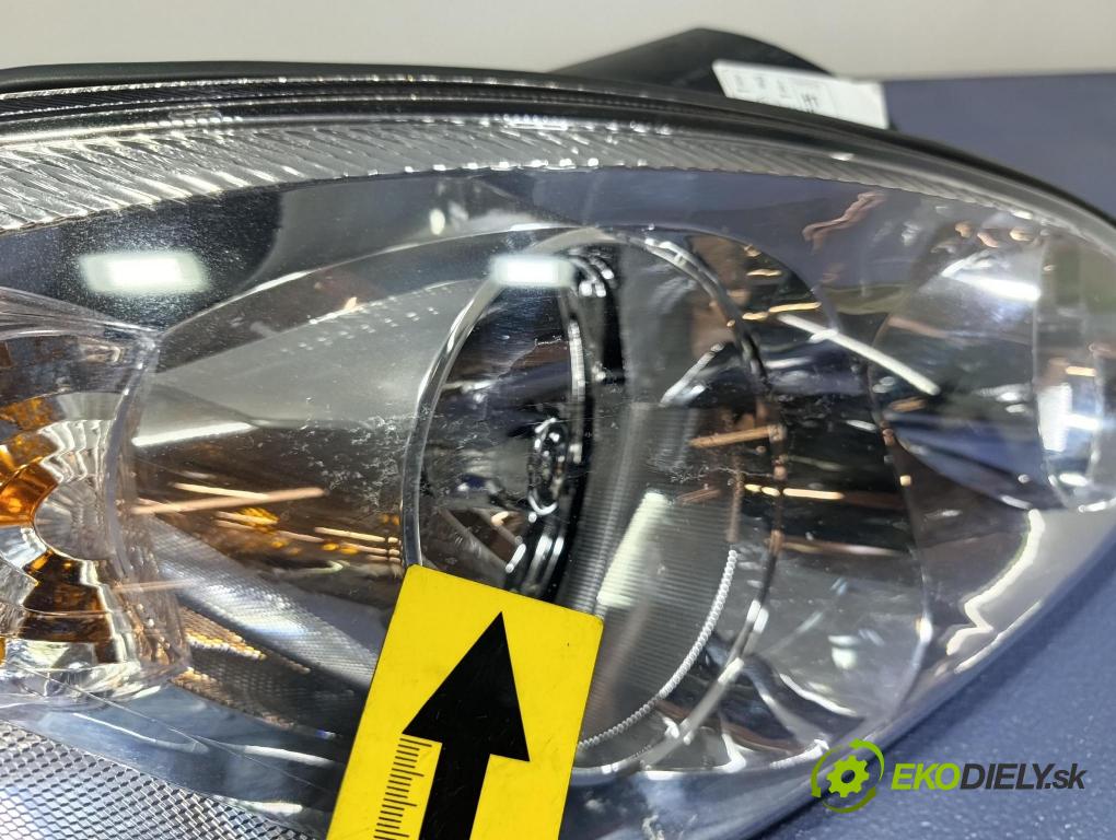 Kia Ceed 2009 Reflektor: v pravo: 20-B855