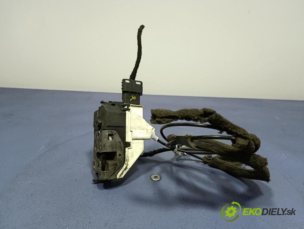 Peugeot Partner 2010 zámok dvere zad v pravo: 828414