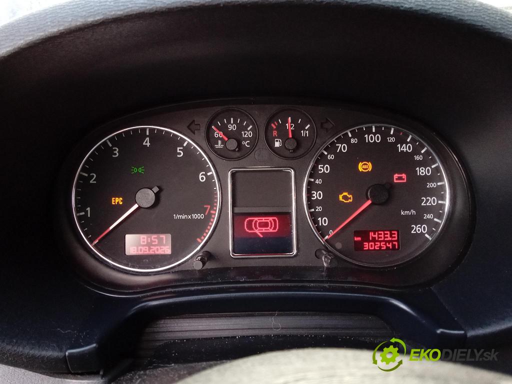 Audi A3 2000 Přístrojová deska 8L0920900AX