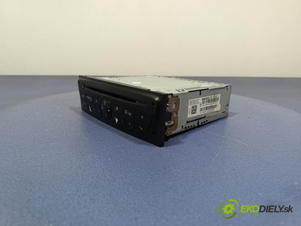 Renault Clio 2011 Radio I Navigácia: 281150038R