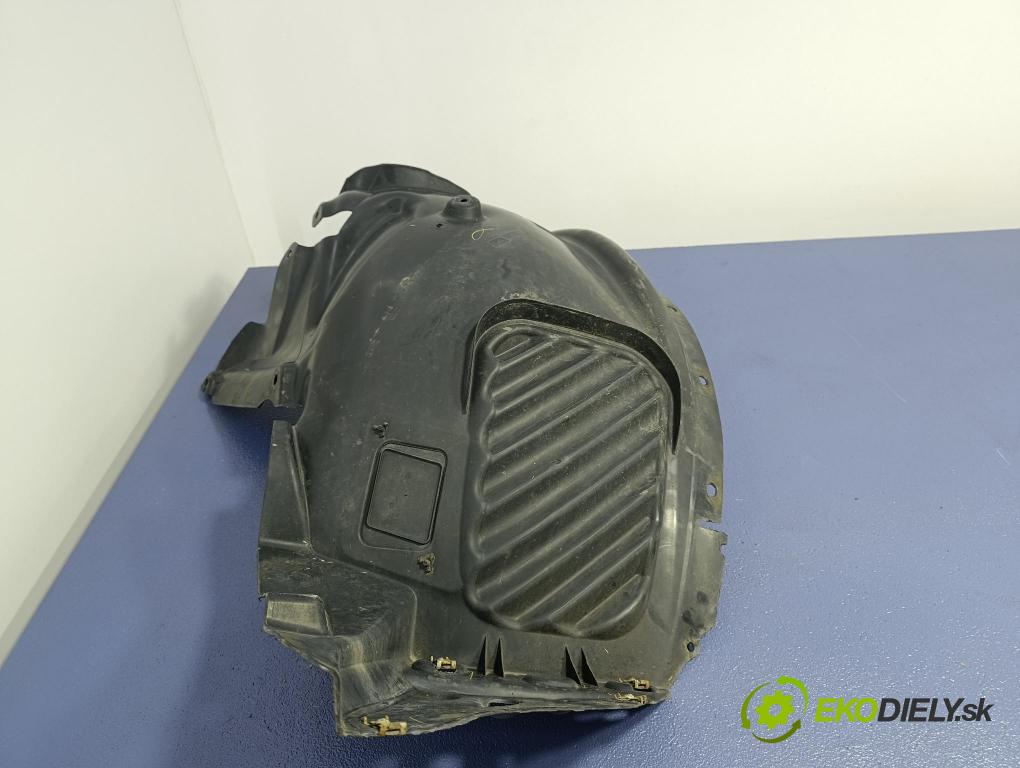 Bmw X4 2017 blatník: Plastický před 7213641