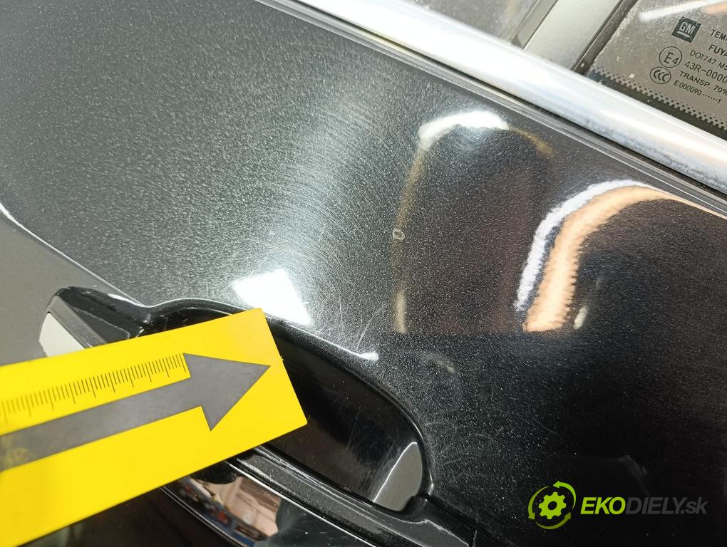 Opel Insignia 2011 dveře Zad: Vlevo, odjet: