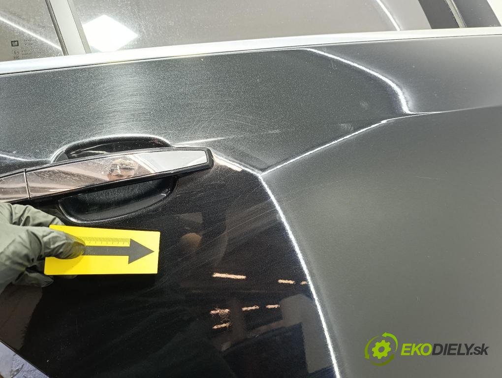 Opel Insignia 2011 dveře Zad: prave