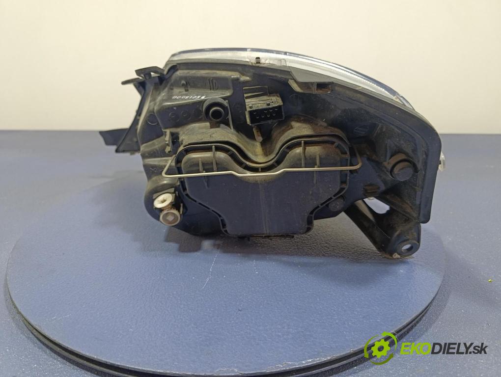 Citroen C3 2007 světlo v pravo: 552-1117R