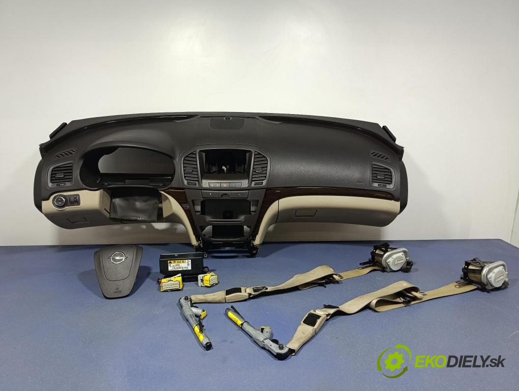 Opel Insignia 2011 kokpit,přistrojova deska 495050031