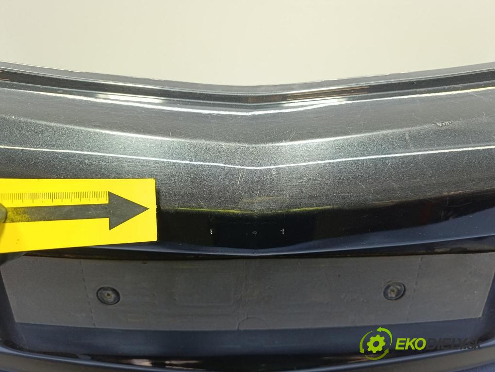 Opel Insignia 2011 nárazník Zad: