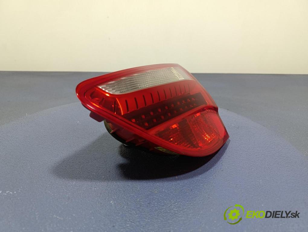Seat Exeo 2010 svetlo / reflektor zad Prava: Vnútri: 3R9945094A