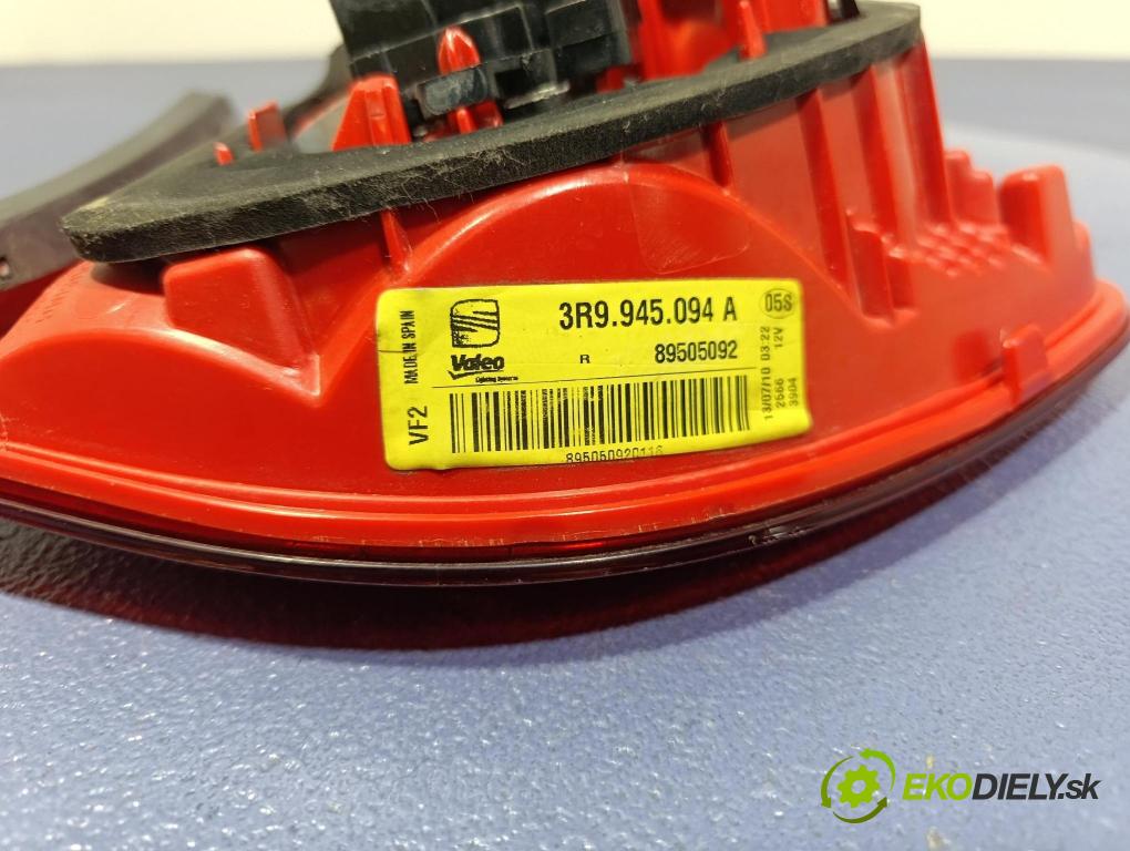 Seat Exeo 2010 svetlo / reflektor zad Prava: Vnútri: 3R9945094A