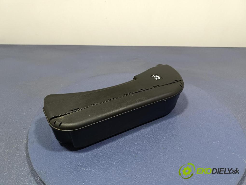 Seat Exeo 2010 Kulisa radenia 8E0011031C