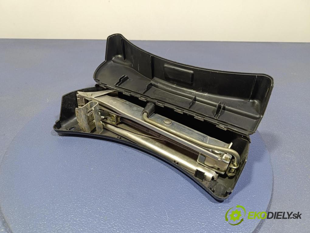 Seat Exeo 2010 Kulisa radenia 8E0011031C