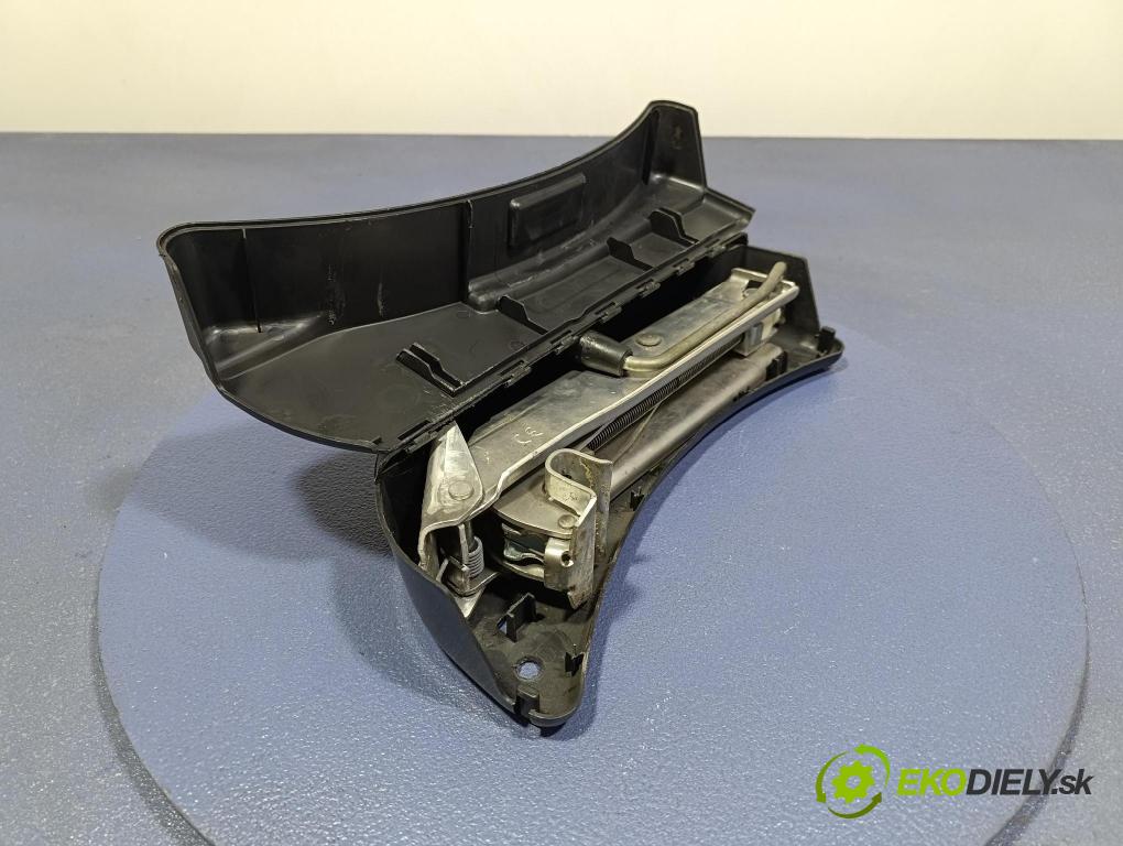 Seat Exeo 2010 Kulisa radenia 8E0011031C