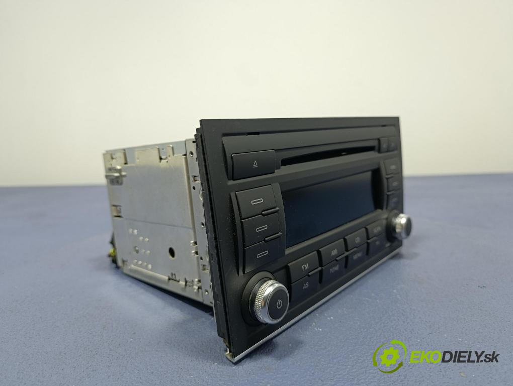 Seat Exeo 2010 Radio I Navigácia: 3R0035186B