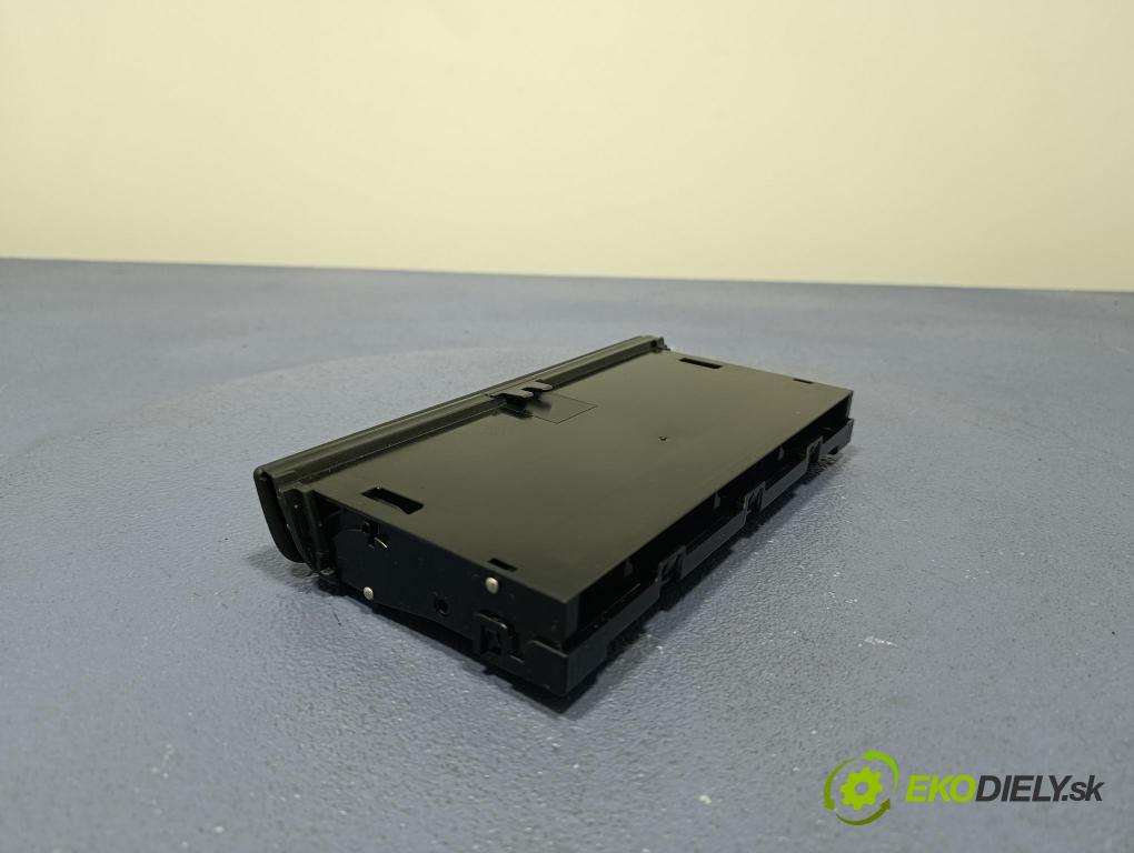 Seat Exeo 2010 kastlík 8H0857058F