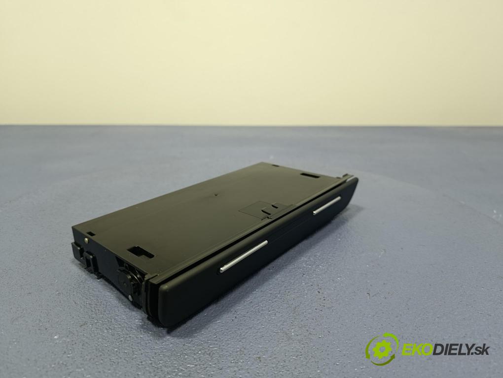 Seat Exeo 2010 kastlík 8H0857058F