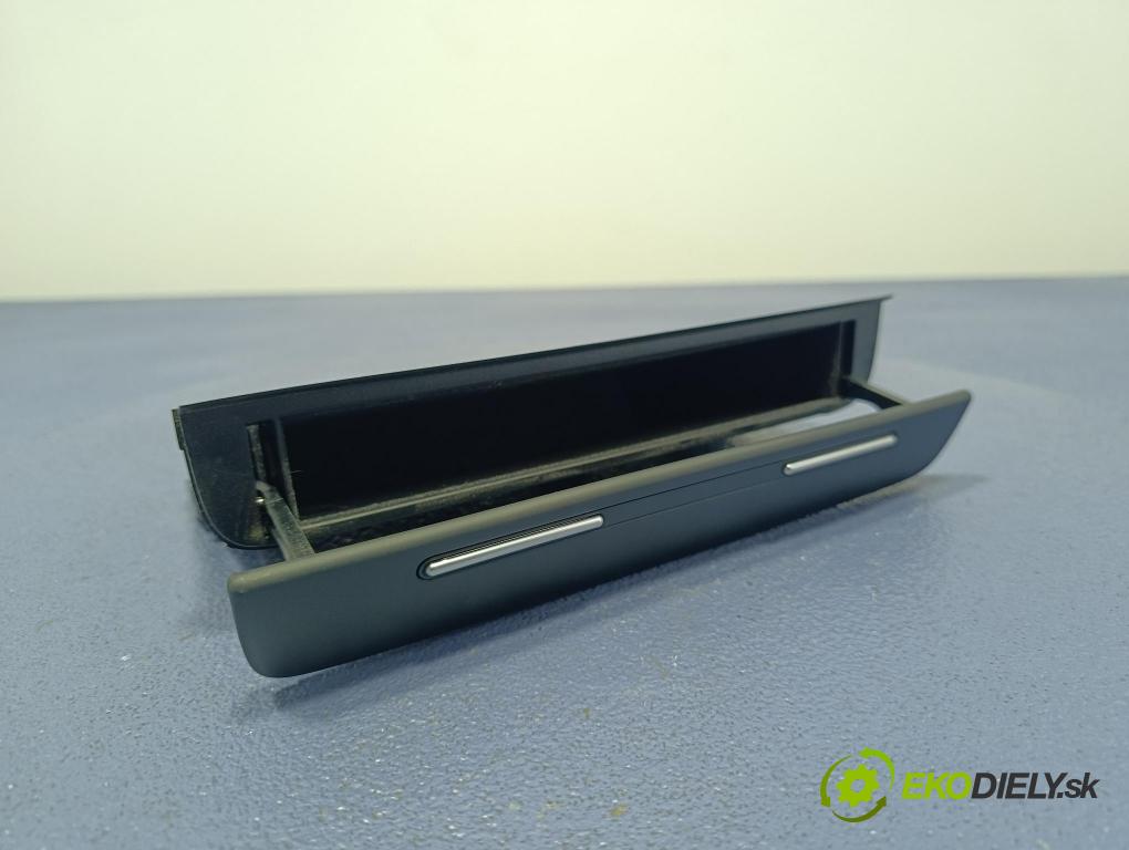 Seat Exeo 2010 kastlík 8H0857058F