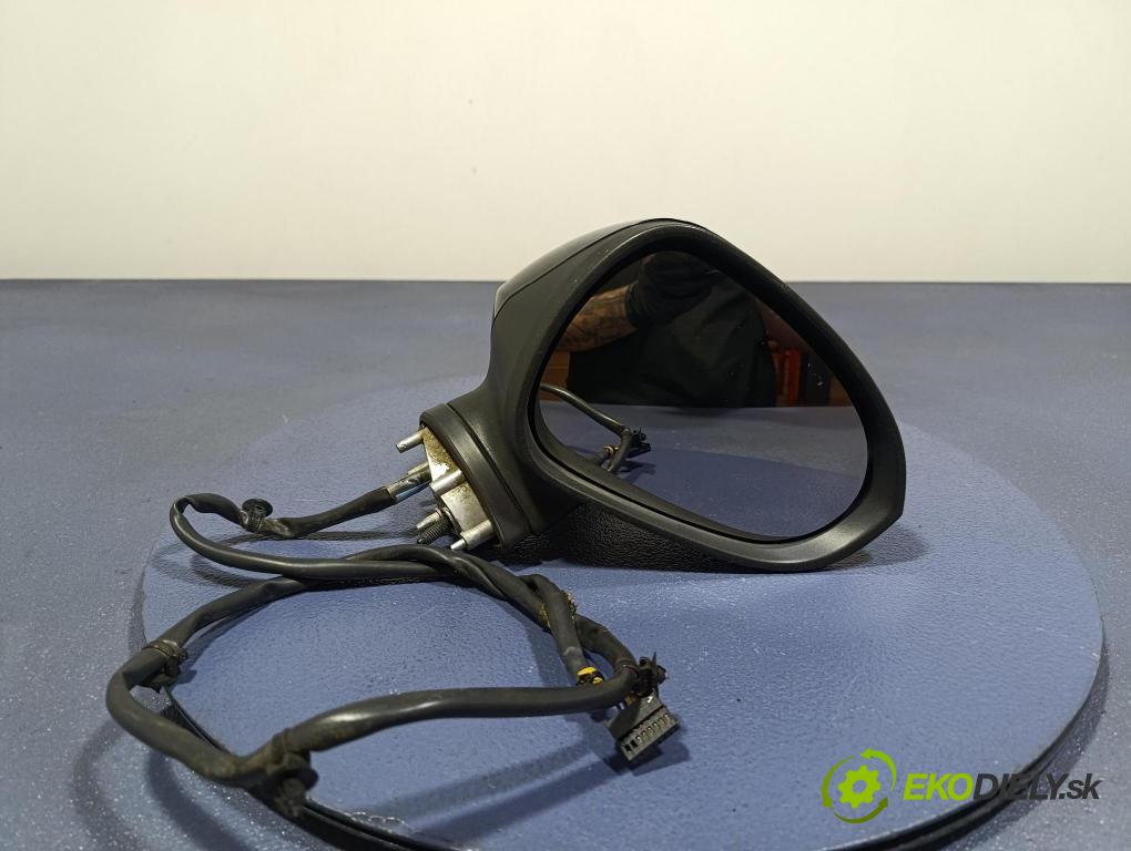 Seat Exeo 2010 zrkadlo pravé
