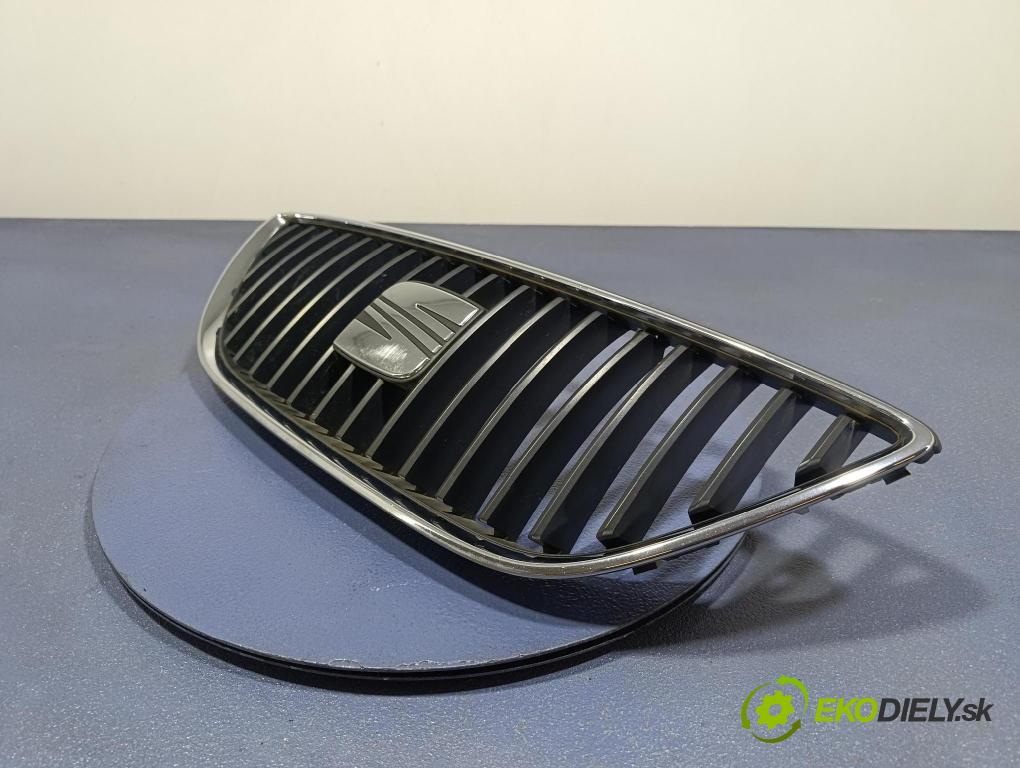 Seat Exeo 2010 miežka / Gril: 3R0853654