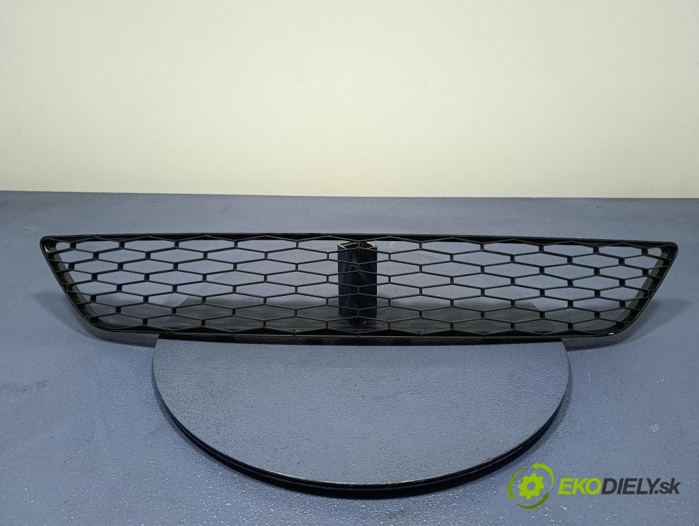 Seat Exeo 2010 nárazník Predné 3R0853667