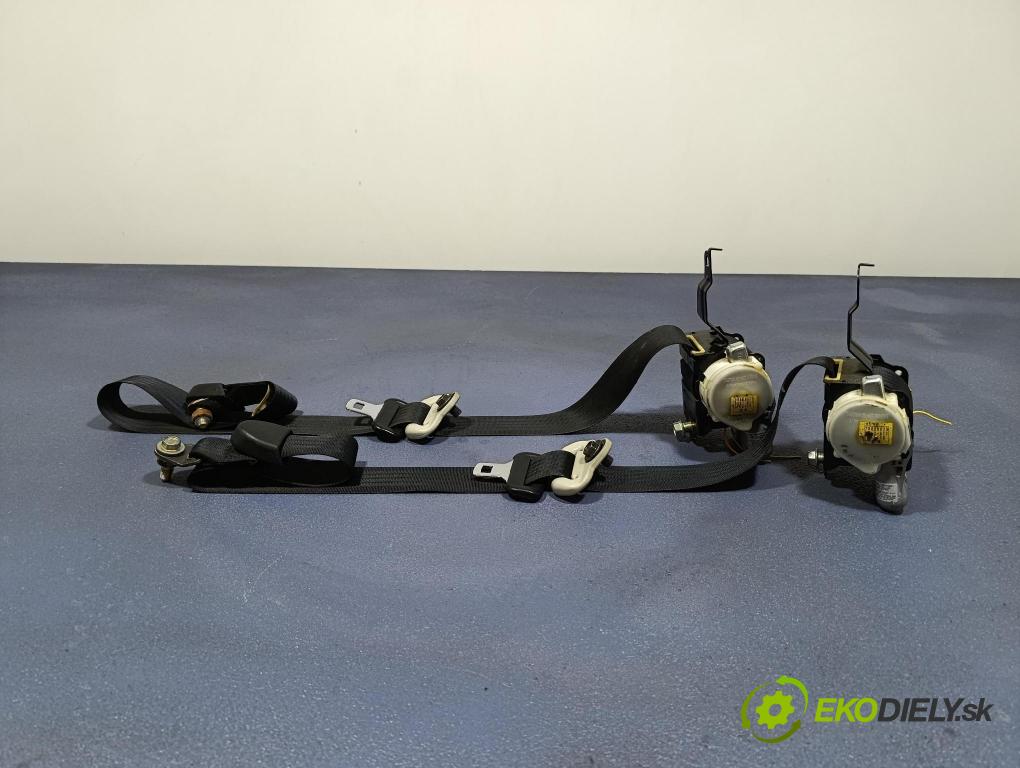 Mazda 2 2008 kokpit,pristrojová doska