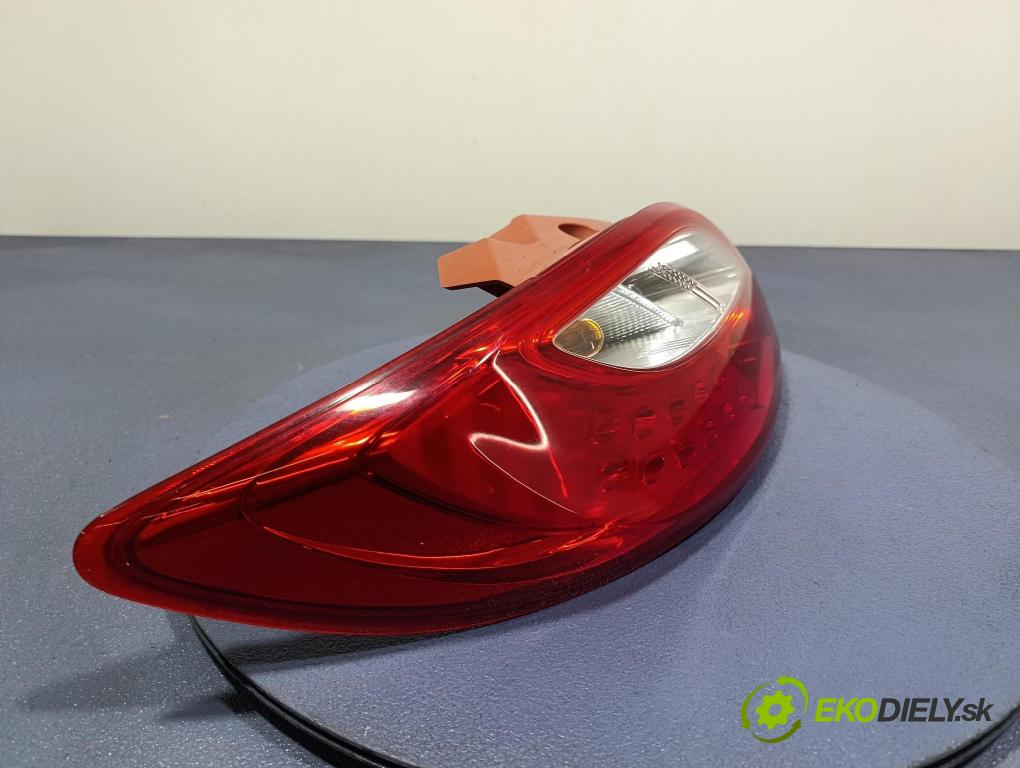 Mazda 2 2008 svetlo / reflektor zad ľavá Vonkajsia: P5776L