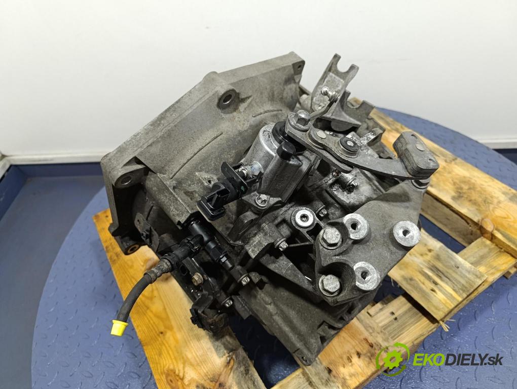 Opel Insignia 2013 prevodovka Manualna M32