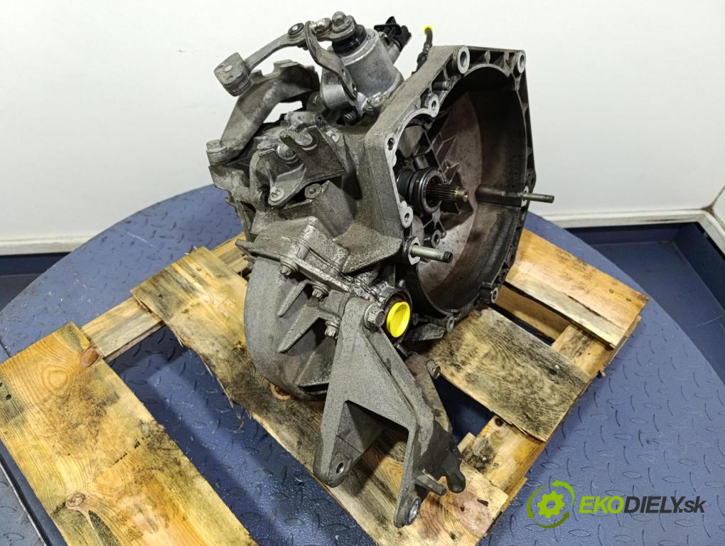 Opel Insignia 2013 prevodovka Manualna M32