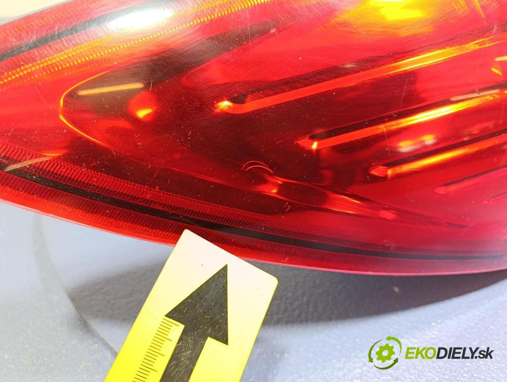 Ford Ka 2010 svetlo / reflektor zad ľavá Vonkajsia:
