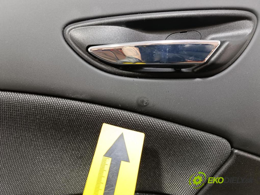 Fiat Bravo 2013 dvere zad Vľavo: