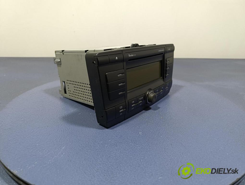 Skoda Octavia 2007 Radio I Navigácia: 1Z0035161C
