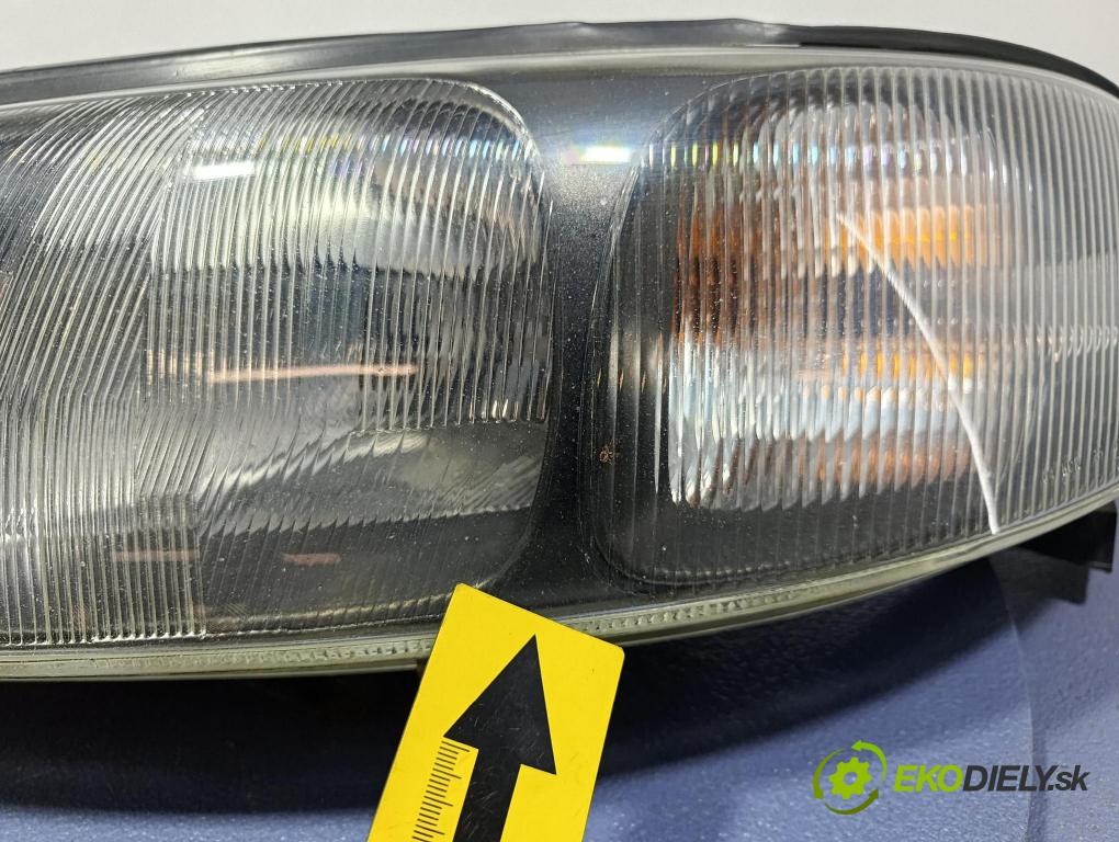 Volvo S60 2001 Reflektor: Vľavo: 8662597
