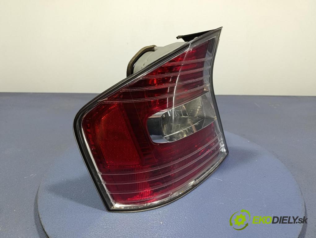 Subaru Legacy 2005 svetlo / reflektor zad ľavá Vonkajsia: 2VL946060