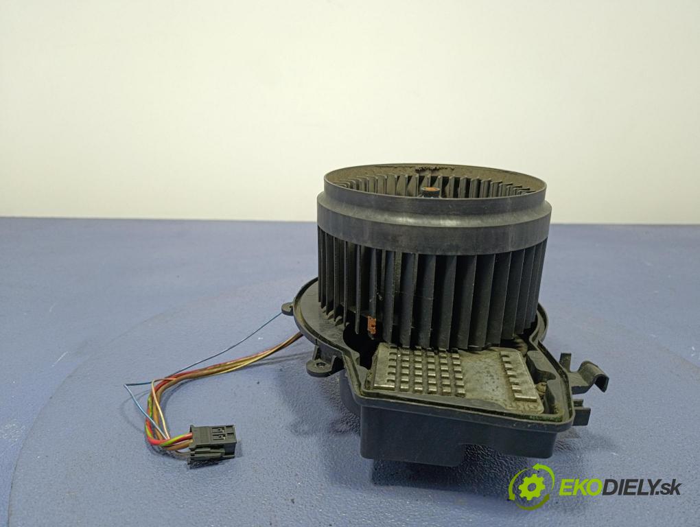 Mercedes C-klasa 2004 ventilátor Vzduch: