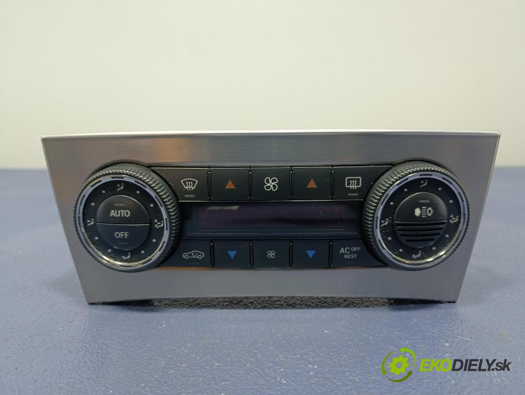 Mercedes C-klasa 2004 prepínač Klimatizácia: Prúd vzduchu: A2038301985