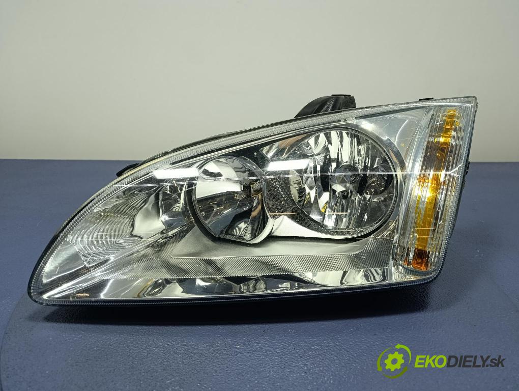 Ford Focus 2005 Reflektor: Vľavo: