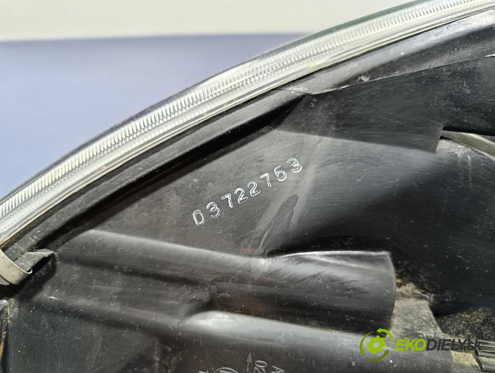 Ford Fiesta 2003 Reflektor: v pravo: