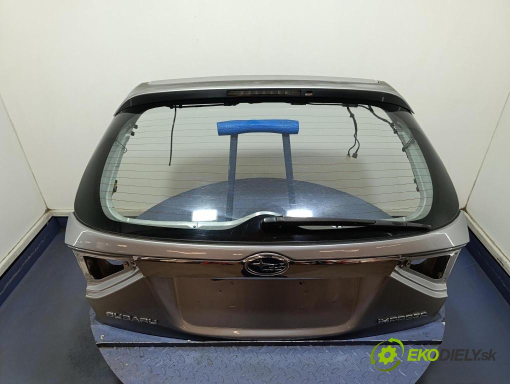 Subaru Impreza 2008 zadna dveře kufra: kufra: