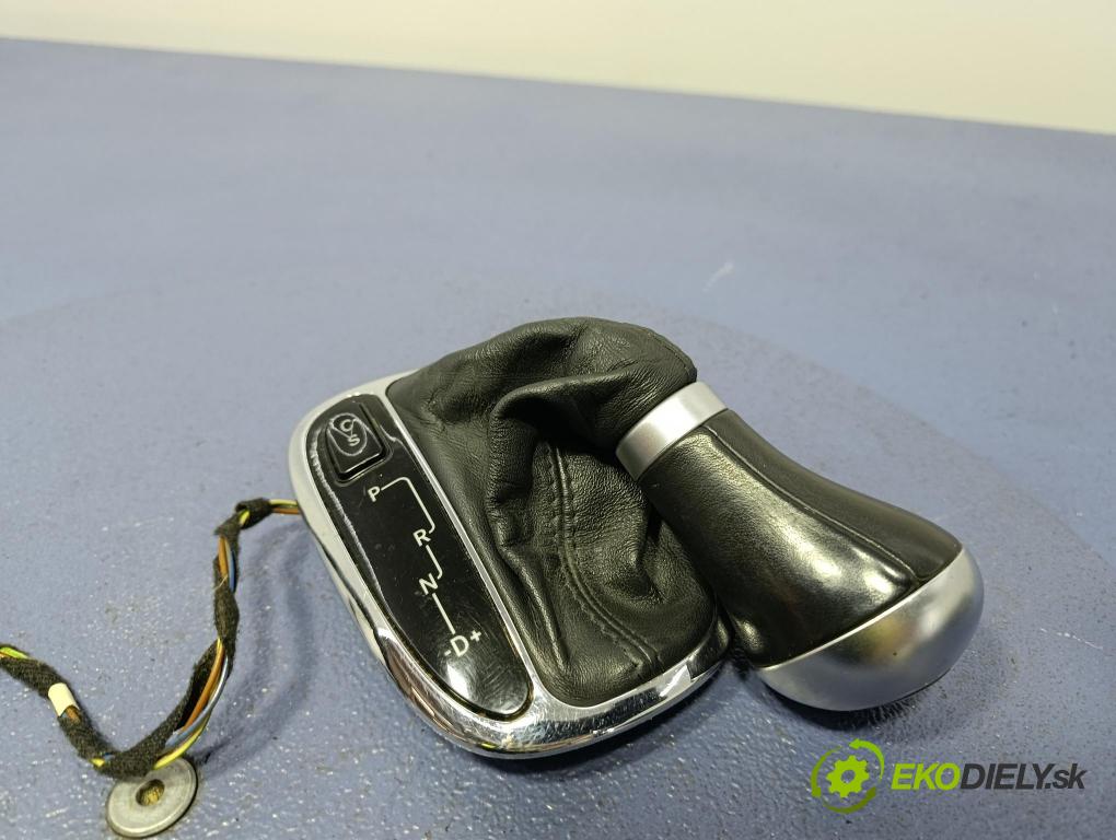 Mercedes C-klasa 2004 Páka: Zmeny: