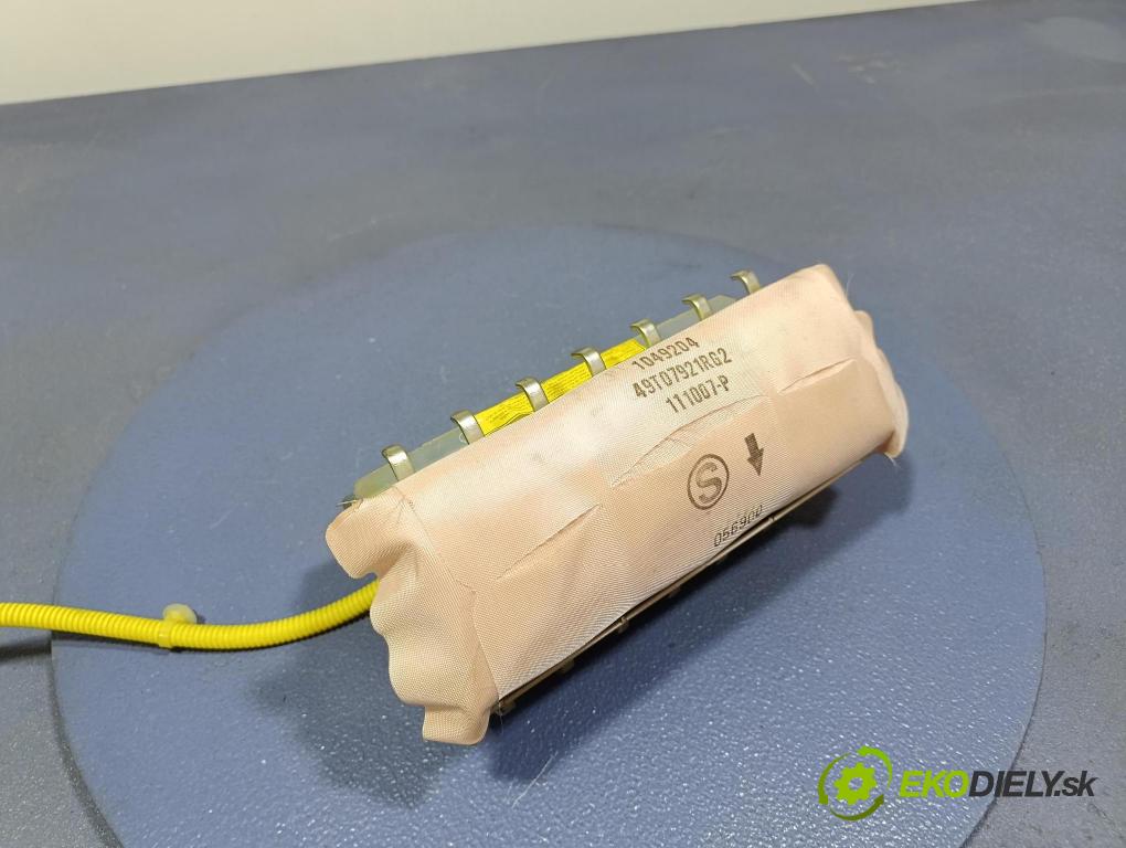 Subaru Impreza 2008 Airbag: Cestujúcí: x ZR1-S09