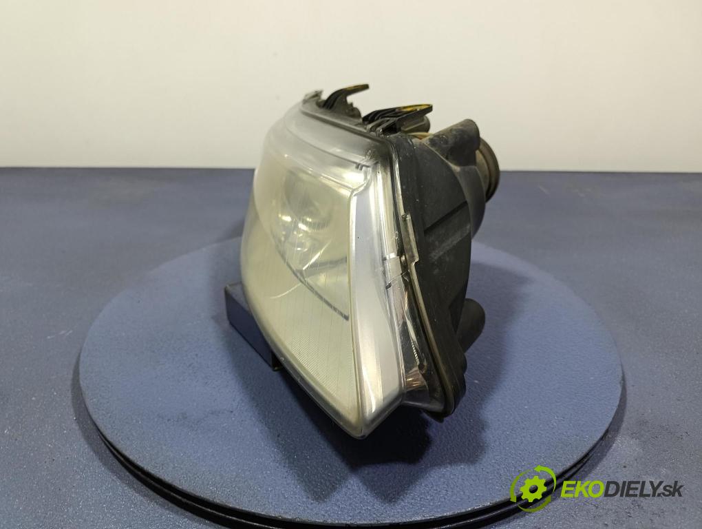 Saab 9-3 2004 Reflektor: v pravo: 155820